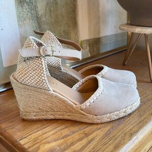 🦥 Paseart cream, suede wedge espadrille with cream stitching detail
